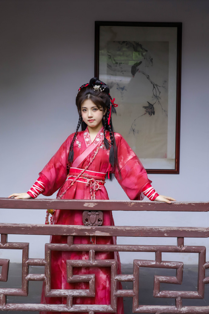 春晚主持常青树尼格买提：12次零失误背后的人生轨迹